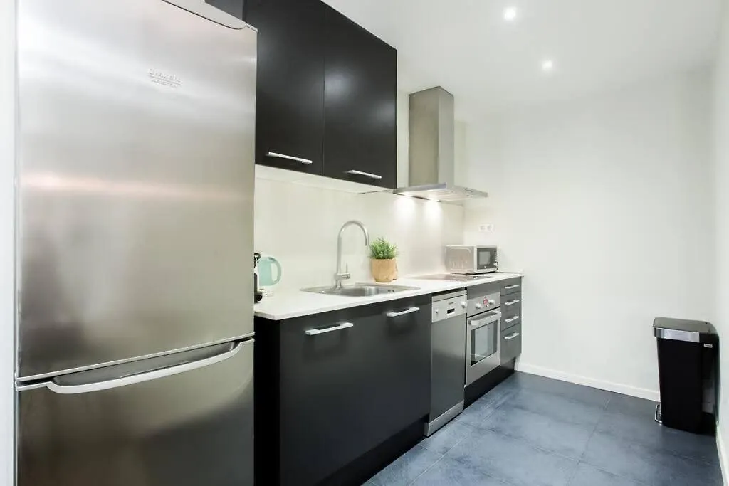 Bright And Modern 3Bedroom In Las Ramblas 3 1B Barcelona Spain