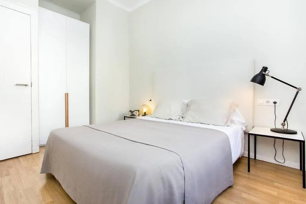 Bright And Modern 3Bedroom In Las Ramblas 3 1B Barcelona 0*,