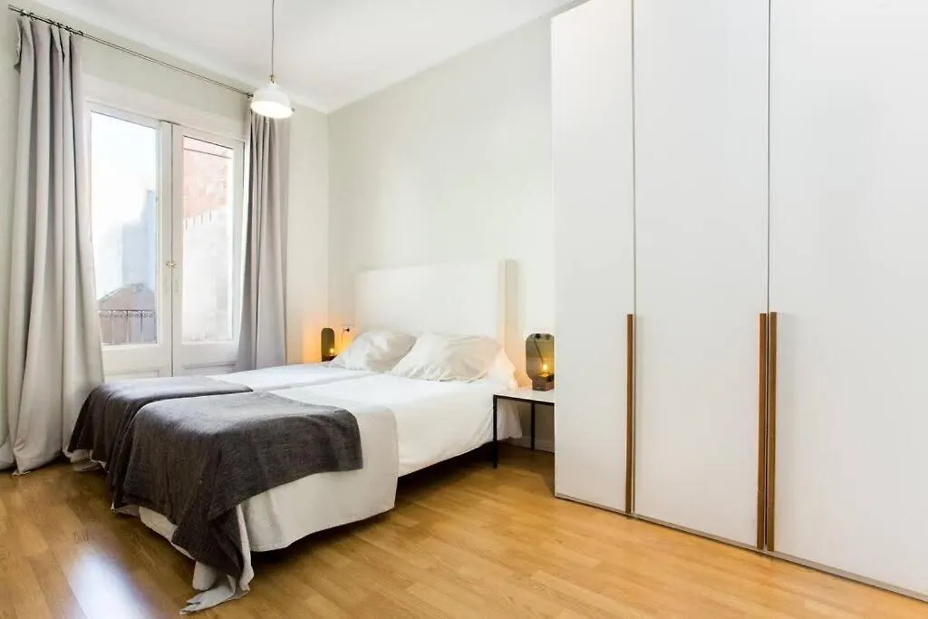 Apartment Bright And Modern 3Bedroom In Las Ramblas 3 1B Barcelona Spain